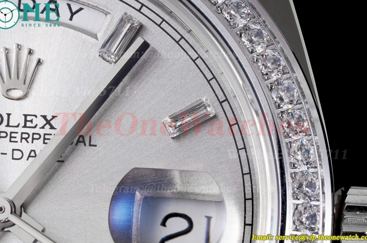 228349 DayDate SS GSF Dia SS Version) Heavy 40mm (Tungsten Silver A3255 Pres 0323